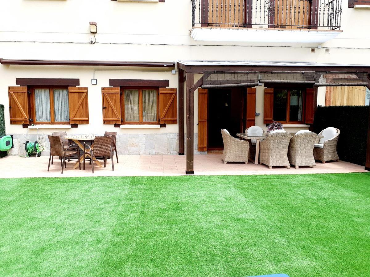 Apartamento Con Jardin Marbles Эскарай Экстерьер фото